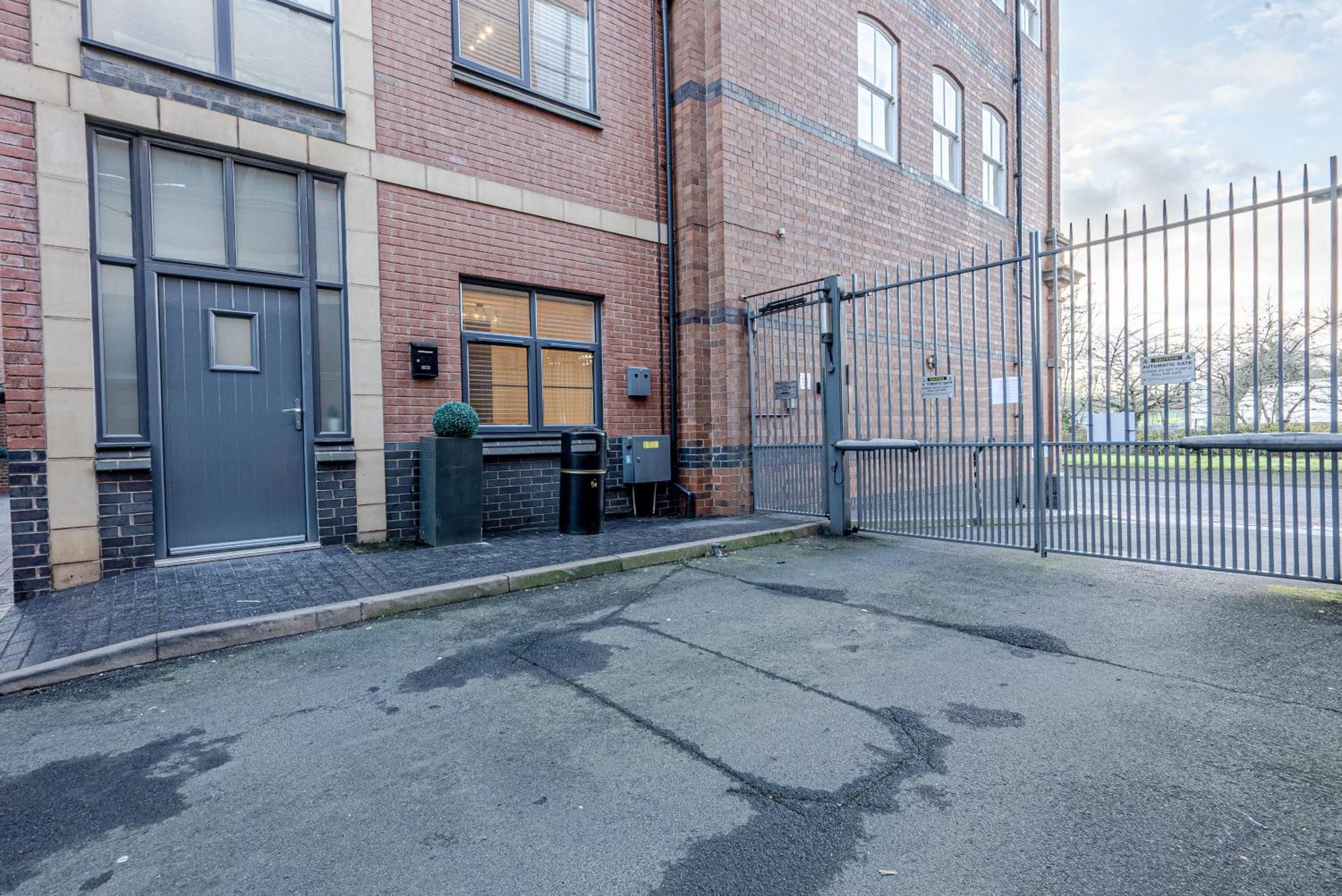 Stunning Three Bedroom Townhouse In The Jewellery Quarter, Birmingham City Centre Sleeps 5- Free Parking Exterior foto